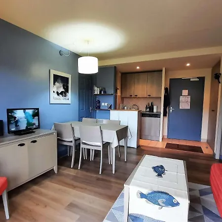 Apartman 3 Etoiles Avec Piscine Chauffee, A 50m De La De Trestraou, - Fr-1-542-49