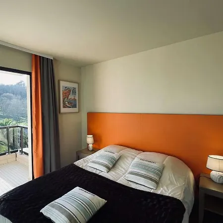 3 Etoiles Avec Piscine Chauffee, A 50m De La De Trestraou, - Fr-1-542-49 * Perros-Guirec