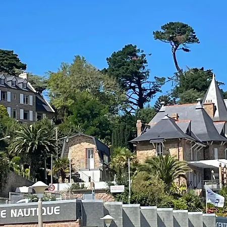 3 Etoiles Avec Piscine Chauffee, A 50m De La De Trestraou, - Fr-1-542-49 *